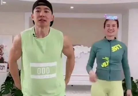 剧组健身女明星_明星健身房_女明星健身房锻炼