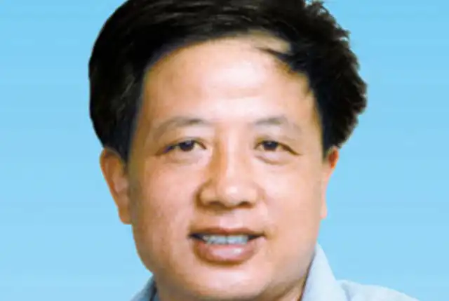 中国历史足球名人_中国足球的历史上的英雄_中国足球英雄人物