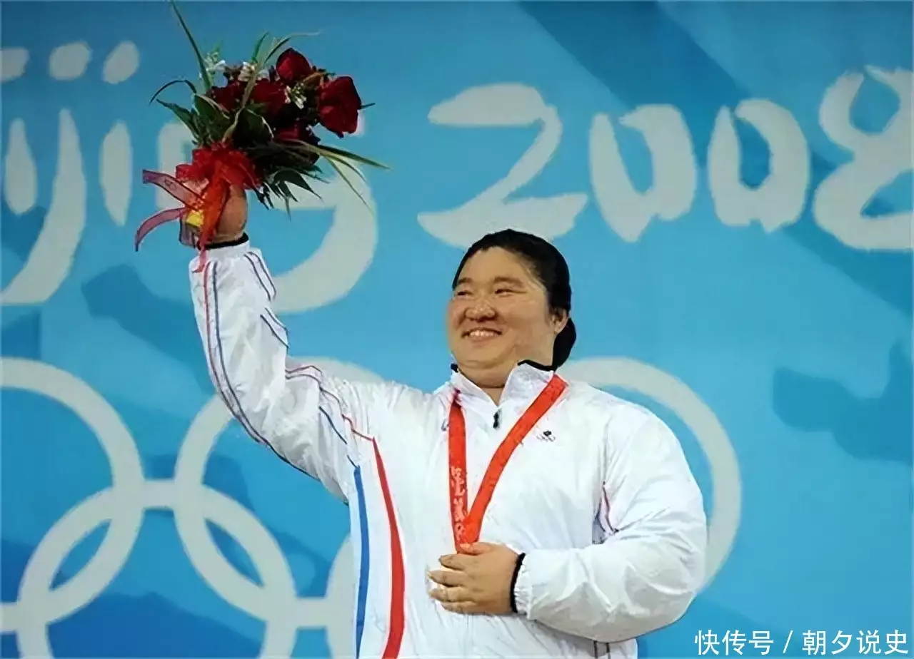 唐红举重_唐国红举重冠军_举重运动员唐国红