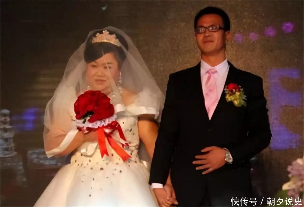 唐国红举重冠军_举重运动员唐国红_唐红举重