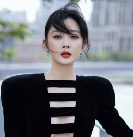 健身的女明星_漂亮的女明星健身_健身明星女神