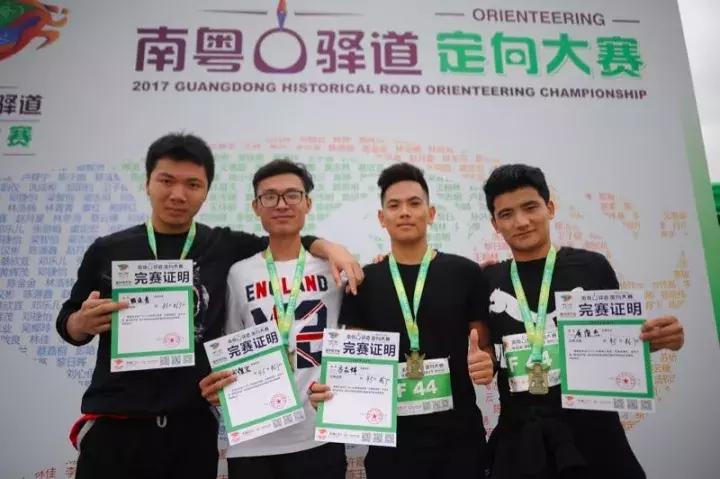 世界举重比赛冠军_世界举重冠军饶平_饶平举重比赛