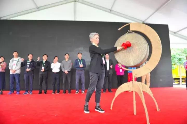 世界举重比赛冠军_世界举重冠军饶平_饶平举重比赛
