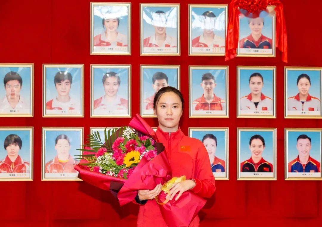 世界举重冠军雪莹_2021举重世界冠军_世界举重冠军记录女