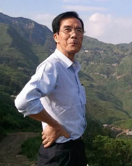 篮球广东队员名单_广东篮球出名人员_广东篮球冠军球队名单图片